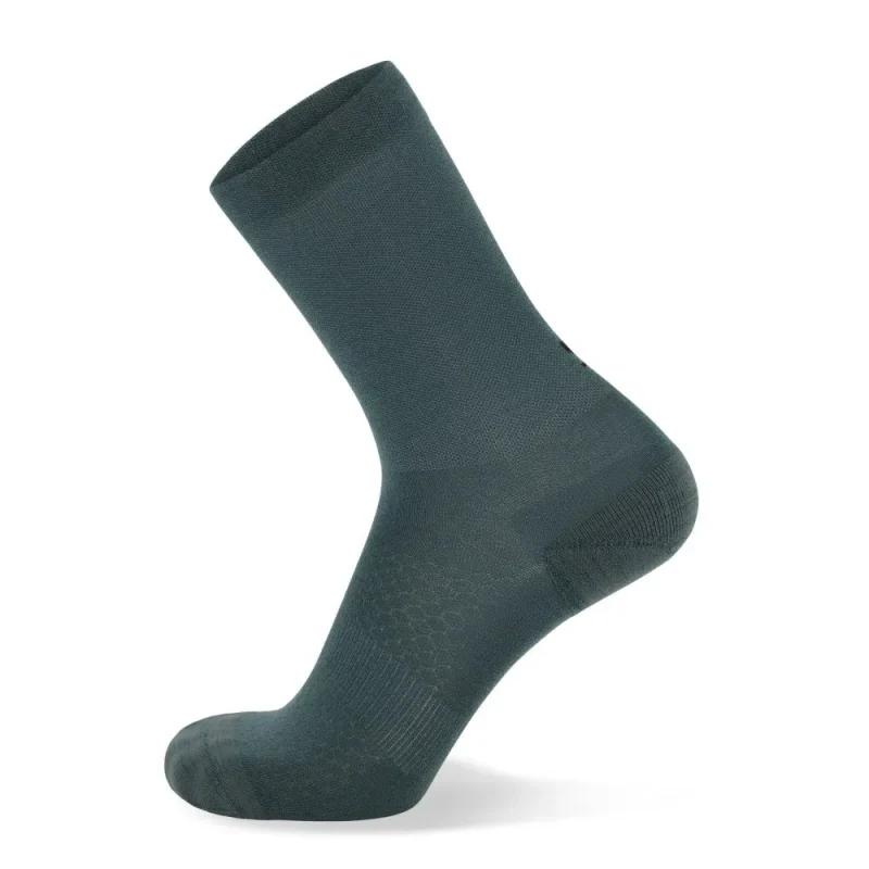 mons royale atlas crew cycling socks high performance gear